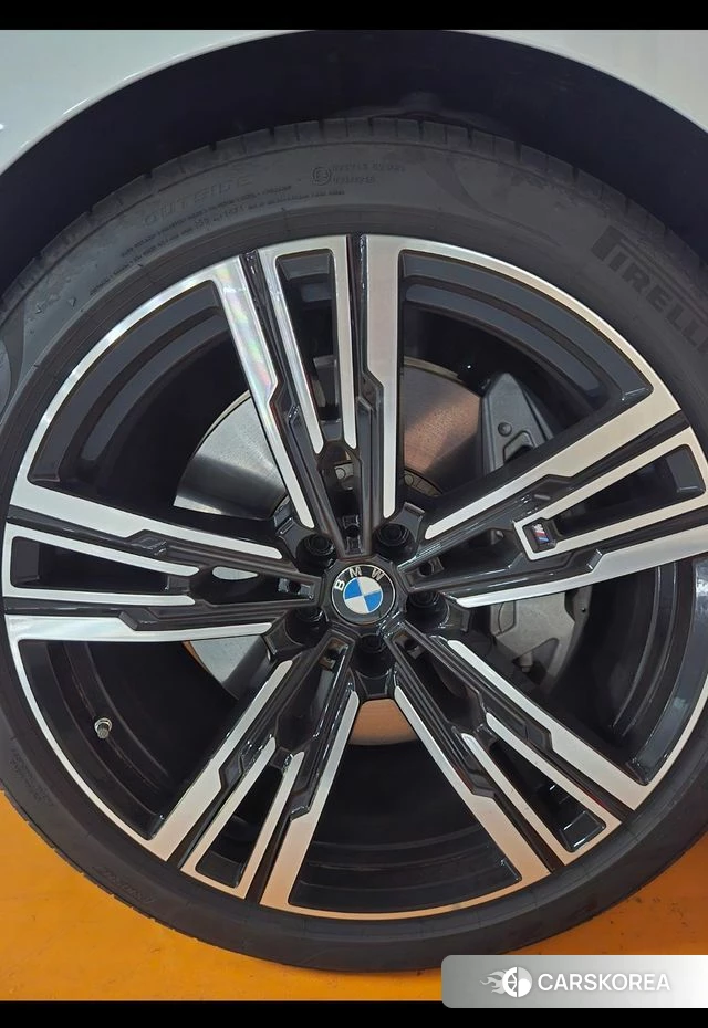BMW 7 Series (G70) 2025 Белый из Кореи, фото 5