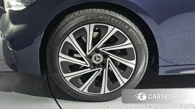 Mercedes-Benz E-Class W214 id 5026568 из Кореи 28