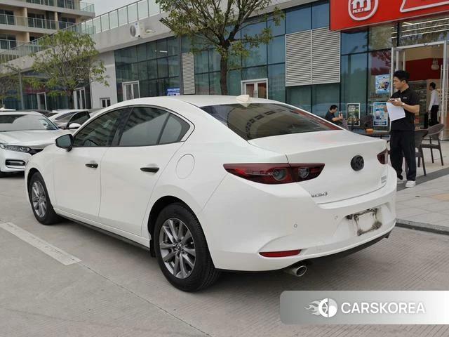 Mazda 3 2021 Белый из Китая, фото 5