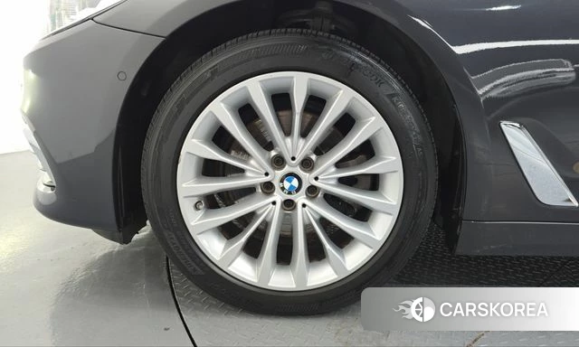 BMW 5 Series (G30) id 5004140 из Кореи 27