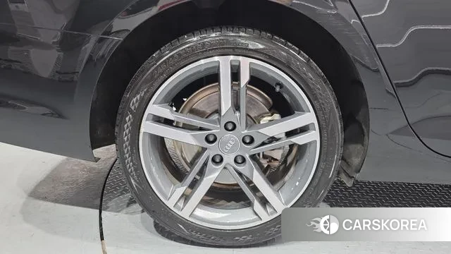 Audi A4 (B9) id 3742137 из Кореи 15