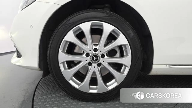 Mercedes-Benz E-Class W213 id 4983316 из Кореи 26