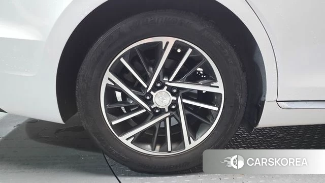 Hyundai The New Grandeur IG id 4722053 из Кореи 29