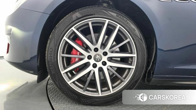 Maserati Ghibli id 5035354 из Кореи 26