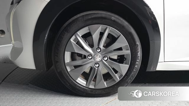 Peugeot e-208 second Generation id 5040119 из Кореи 28