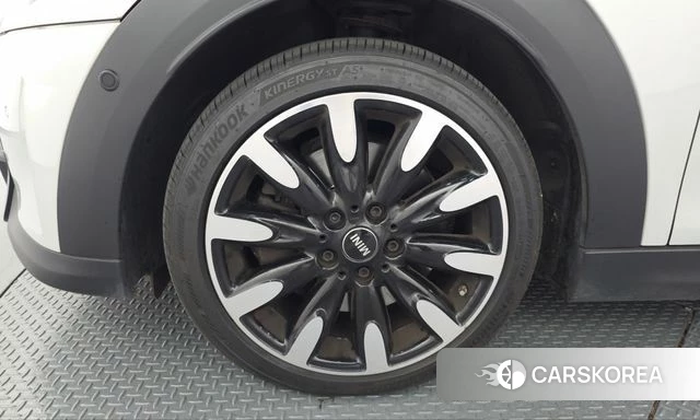Mini Cooper S id 5047476 из Кореи 32
