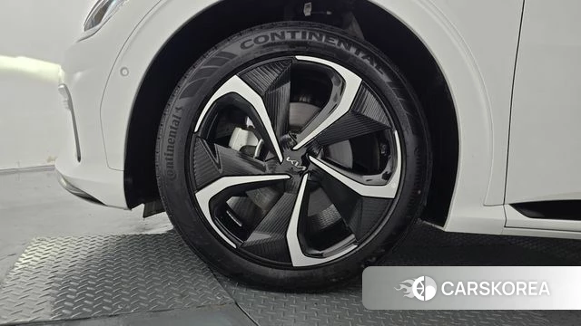 Kia EV6 id 5026684 из Кореи 33