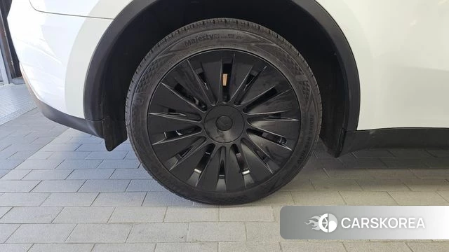 Tesla Model Y id 5039717 из Кореи 32