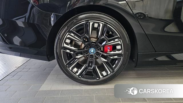 BMW i5 (G60) id 5026470 из Кореи 15