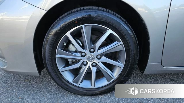 Lexus New ES300h id 4937856 из Кореи 11
