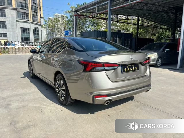 Nissan Altima 2023 Шампань из Китая, фото 5