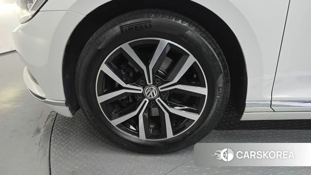 Volkswagen Passat GT (B8) id 4907796 из Кореи 29