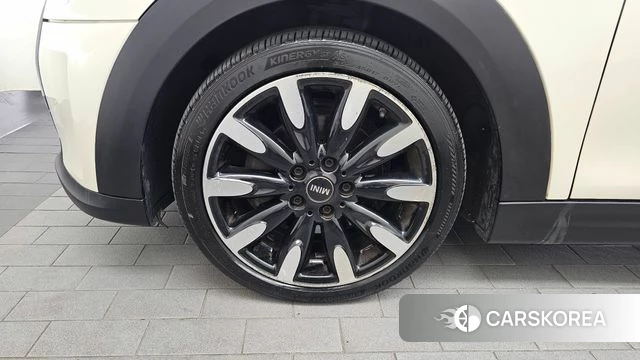 Mini Cooper Convertible id 4906447 из Кореи 27