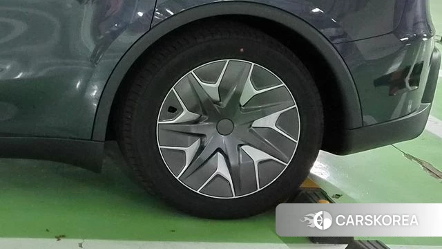 Tesla Model Y 2026 Серый из Кореи, фото 5