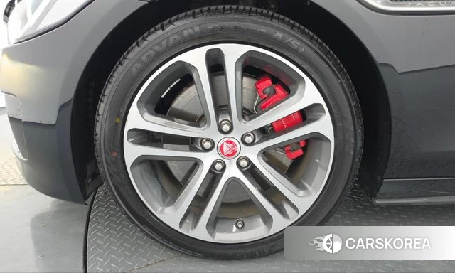 Jaguar XE id 4998417 из Кореи 27