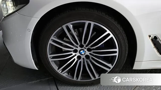 BMW 5 Series (G30) id 3622147 из Кореи 15