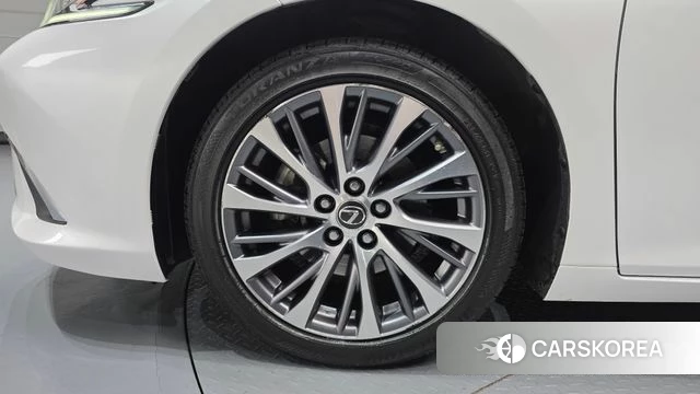 Lexus ES300h 7th generation id 4967141 из Кореи 15