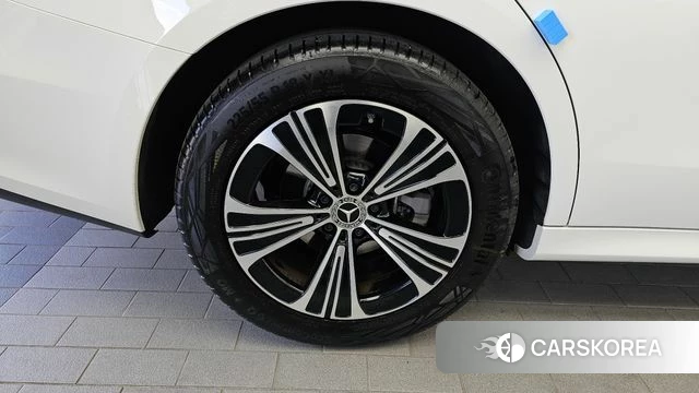 Mercedes-Benz E-Class W214 id 4934601 из Кореи 27
