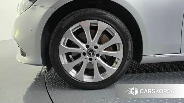 Mercedes-Benz E-Class W213 id 4930768 из Кореи 27
