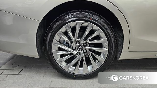 Lexus ES300h 7th generation id 5045384 из Кореи 32