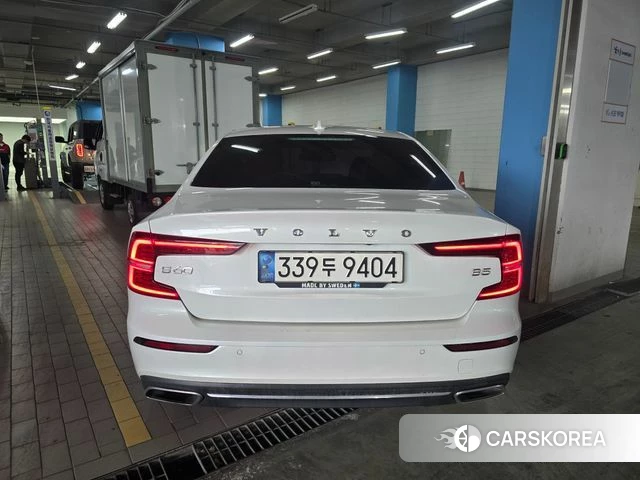 Volvo S60 3rd generation 2021 Белый из Кореи, фото 5