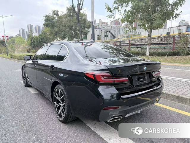 BMW 5 series 2023 Черный из Китая, фото 5