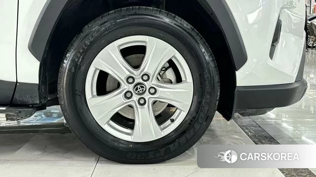 Toyota RAV4 2024 Белый из Китая, фото 6