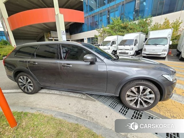 Volvo V90 Cross-Country 2022 Серый из Кореи, фото 5