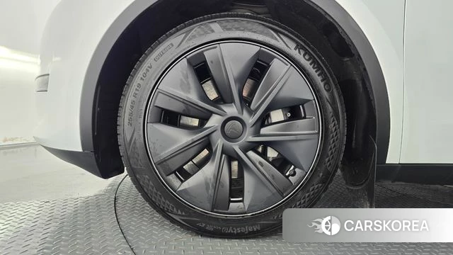 Tesla Model Y id 4934784 из Кореи 29