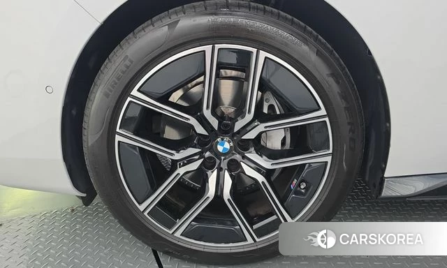 BMW 7 Series (G70) id 4974614 из Кореи 29