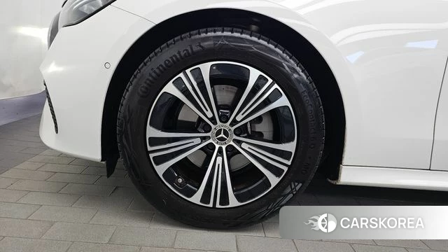 Mercedes-Benz E-Class W214 id 5015740 из Кореи 28