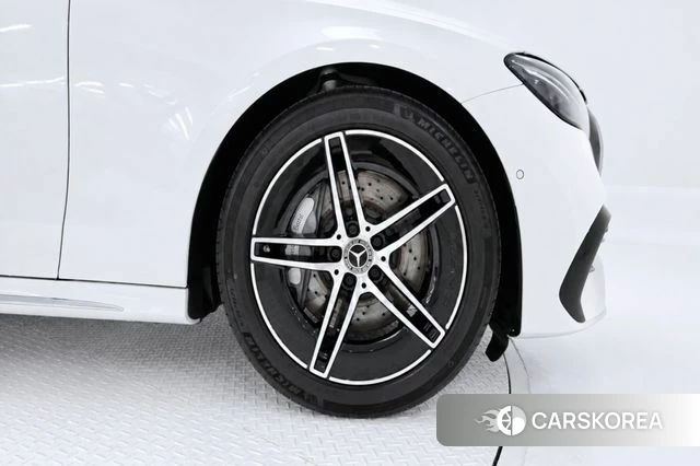 Mercedes-Benz E-Class W214 id 4948438 из Кореи 15