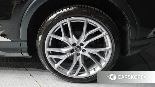 Audi Q4 e-Tron (F4) id 4499230 из Кореи 15