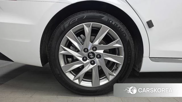 Hyundai The New Grandeur IG Hybrid id 5018368 из Кореи 29