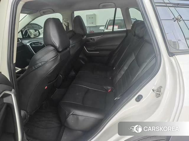 Toyota Wildlander 2022 Белый из Китая, фото 5