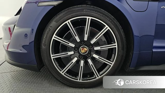 Porsche Taycan id 4712109 из Кореи 15