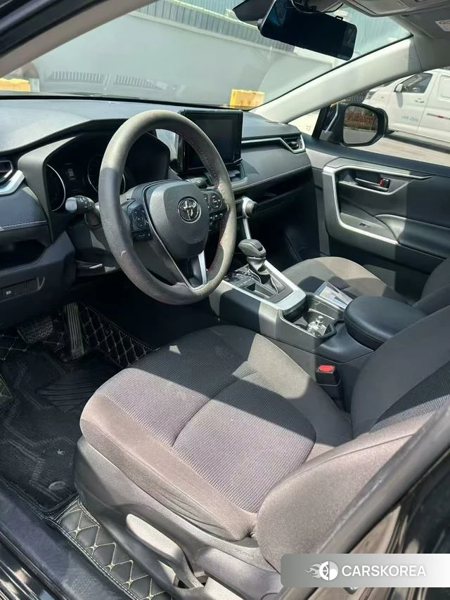 Toyota RAV4 2023 Черный из Китая, фото 5