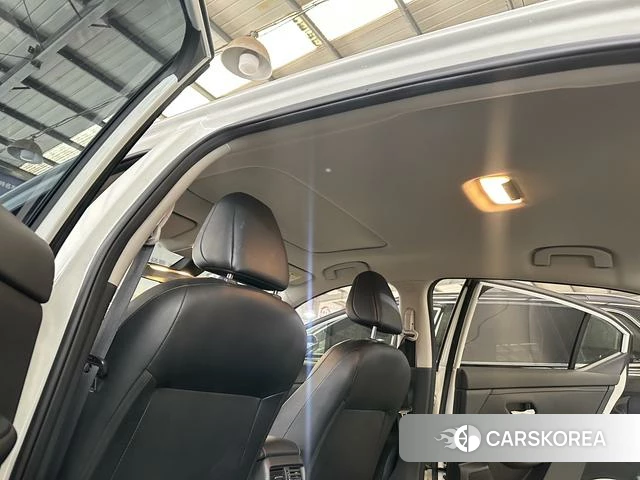 Nissan Sylphy 2024 Белый из Китая, фото 5