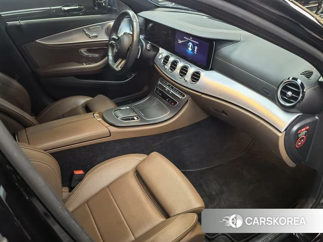 Mercedes-Benz E-Class 2023 Черный из Китая, фото 5