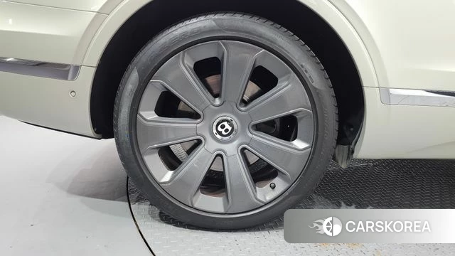 Bentley Bentayga id 4907556 из Кореи 15