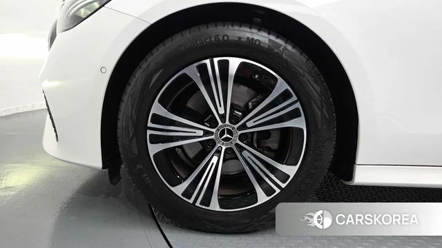 Mercedes-Benz E-Class W214 id 4916421 из Кореи 15