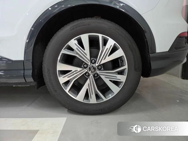 Audi Q4 e-Tron (F4) id 4739166 из Кореи 14