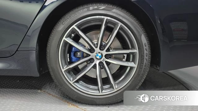 BMW 5 Series (G30) id 5002508 из Кореи 30