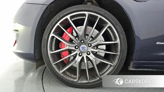 Maserati Quattroporte id 5048466 из Кореи 15