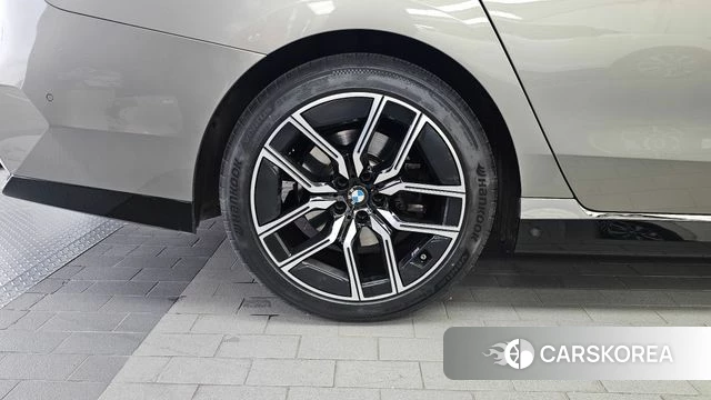 BMW 7 Series (G70) id 5052242 из Кореи 31