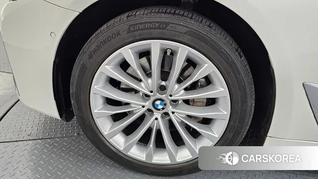 BMW 5 Series (G30) id 3717677 из Кореи 15