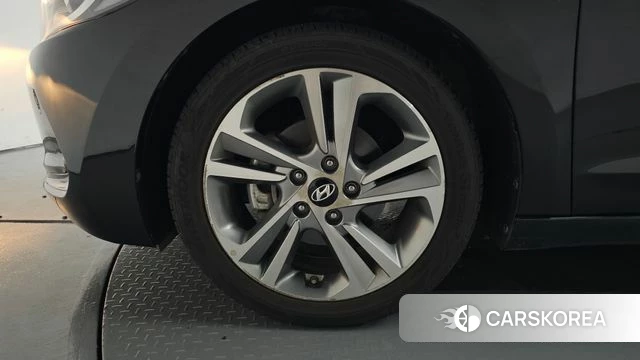 Hyundai Avante AD id 4737767 из Кореи 27