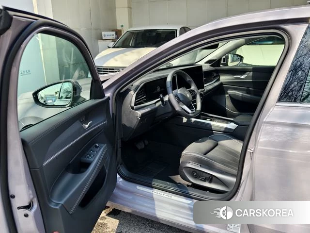 Volkswagen Passat 2024 Другой из Китая, фото 5