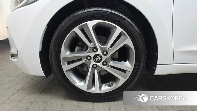 Hyundai Avante AD id 4746809 из Кореи 25
