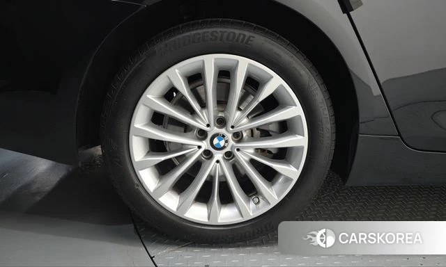 BMW 5 Series (G30) id 5002433 из Кореи 28